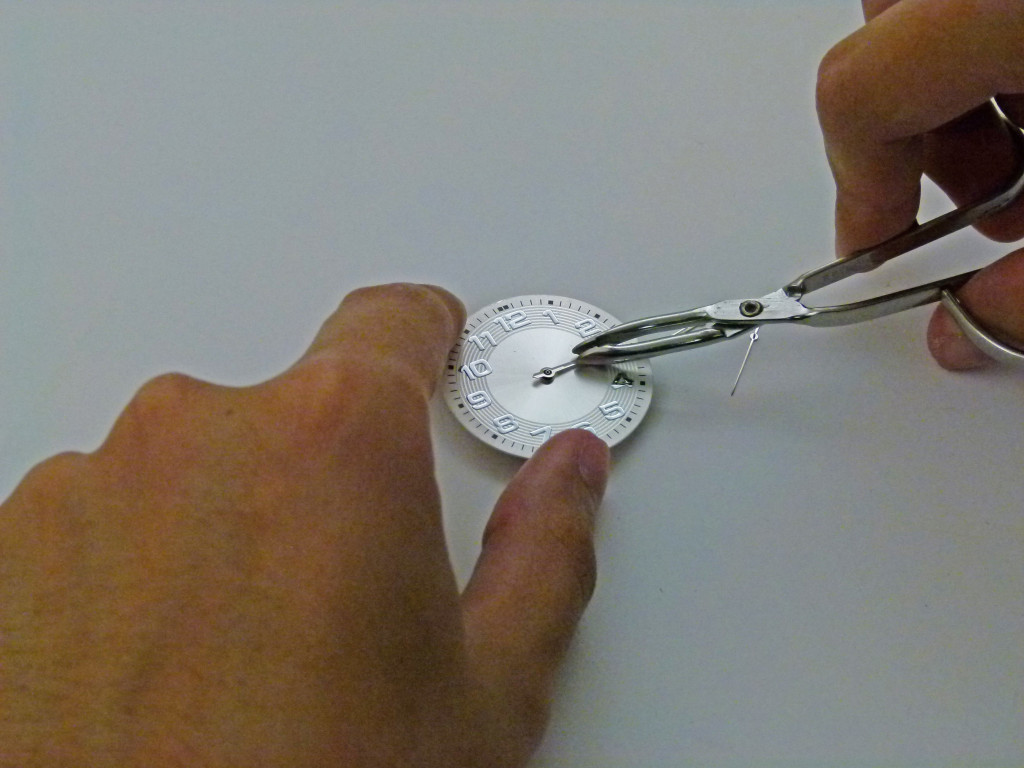 Как сделать стрелки для часов своими руками
