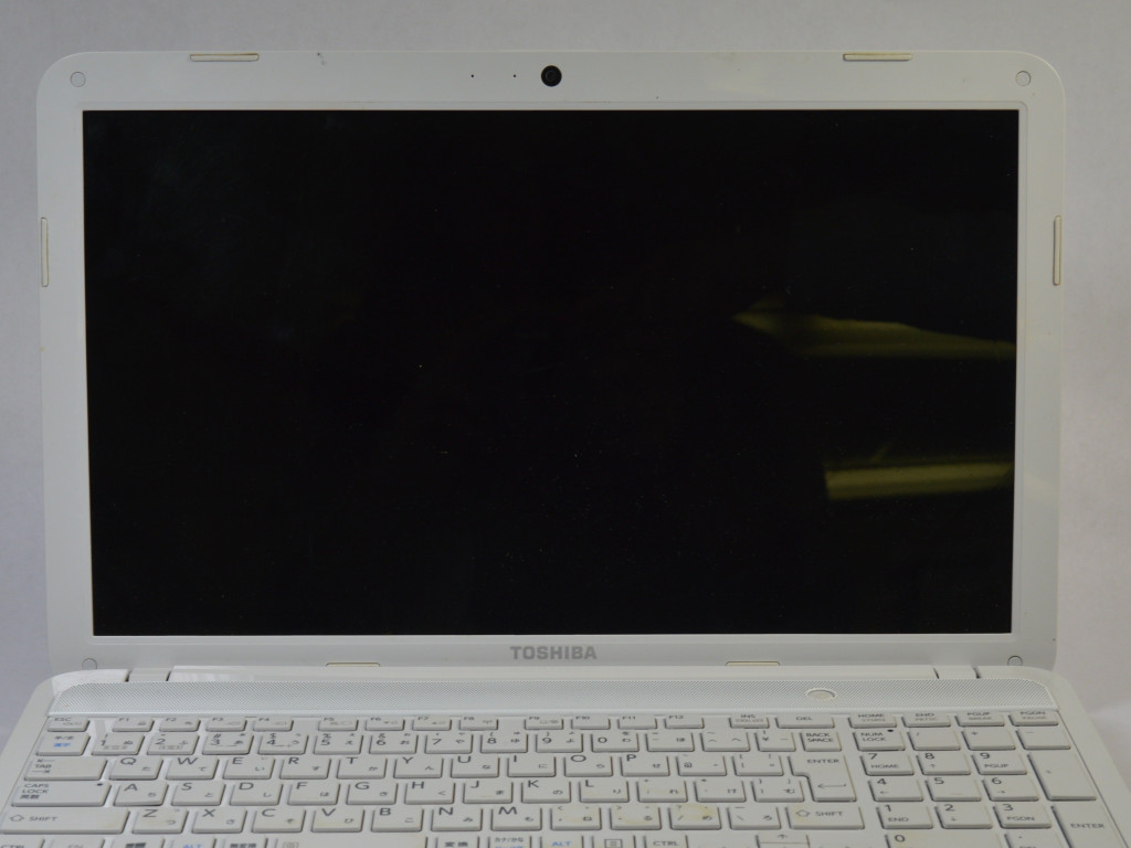 Замена экрана Toshiba Dynabook T552-58G