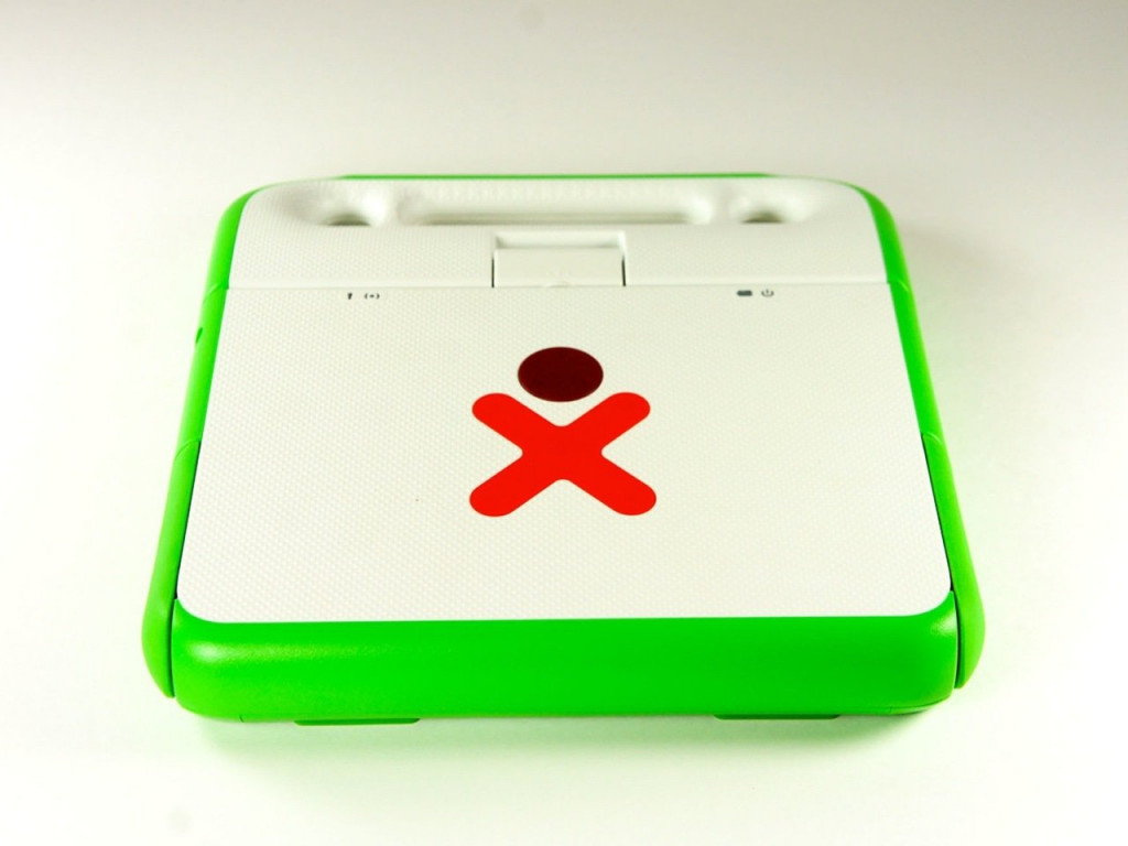 Замена батареи OLPC XO-1.5