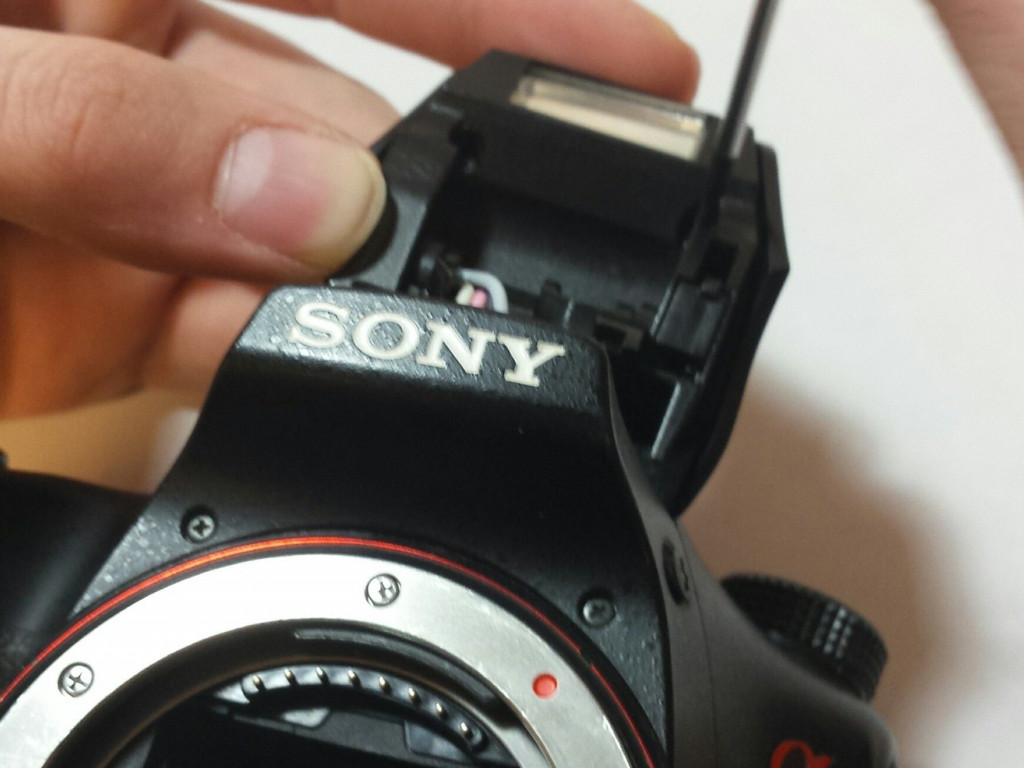 Замена вспышки Sony SLT-A57