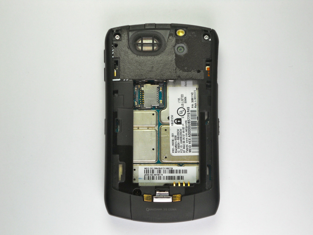 Blackberry Curve 8330 Замена батареи