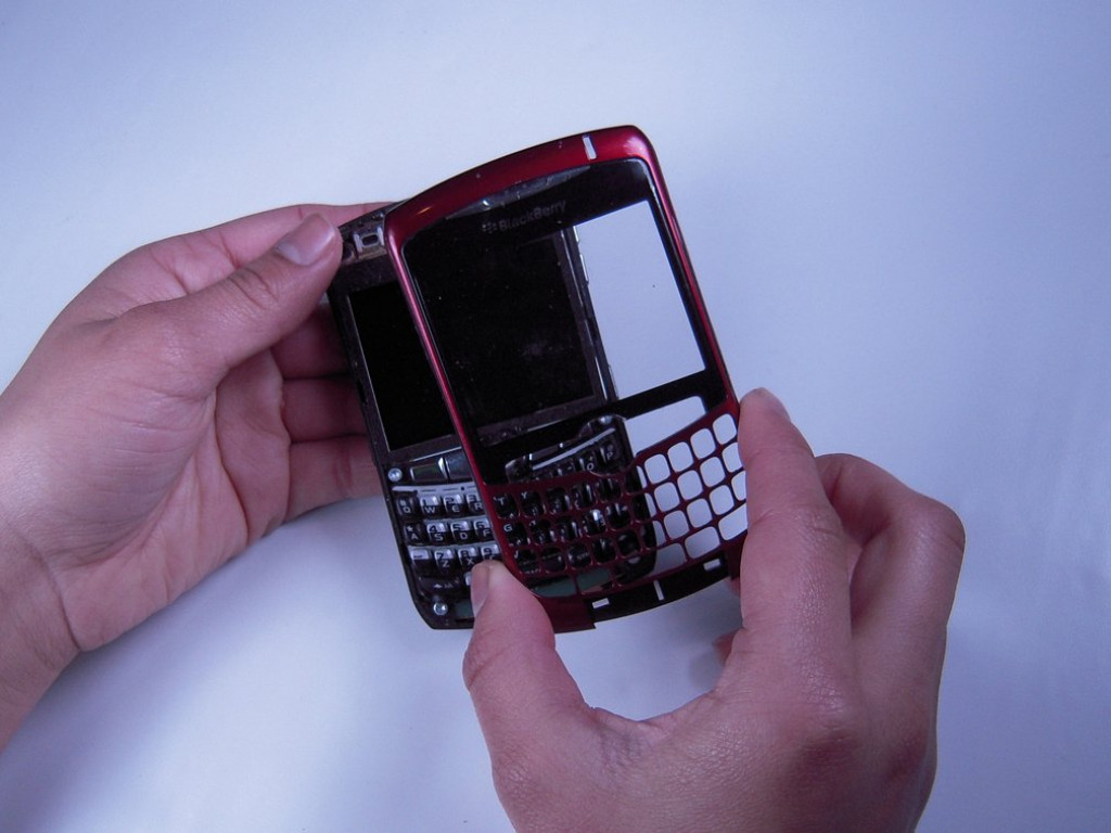 BlackBerry Curve 8310 Замена объектива