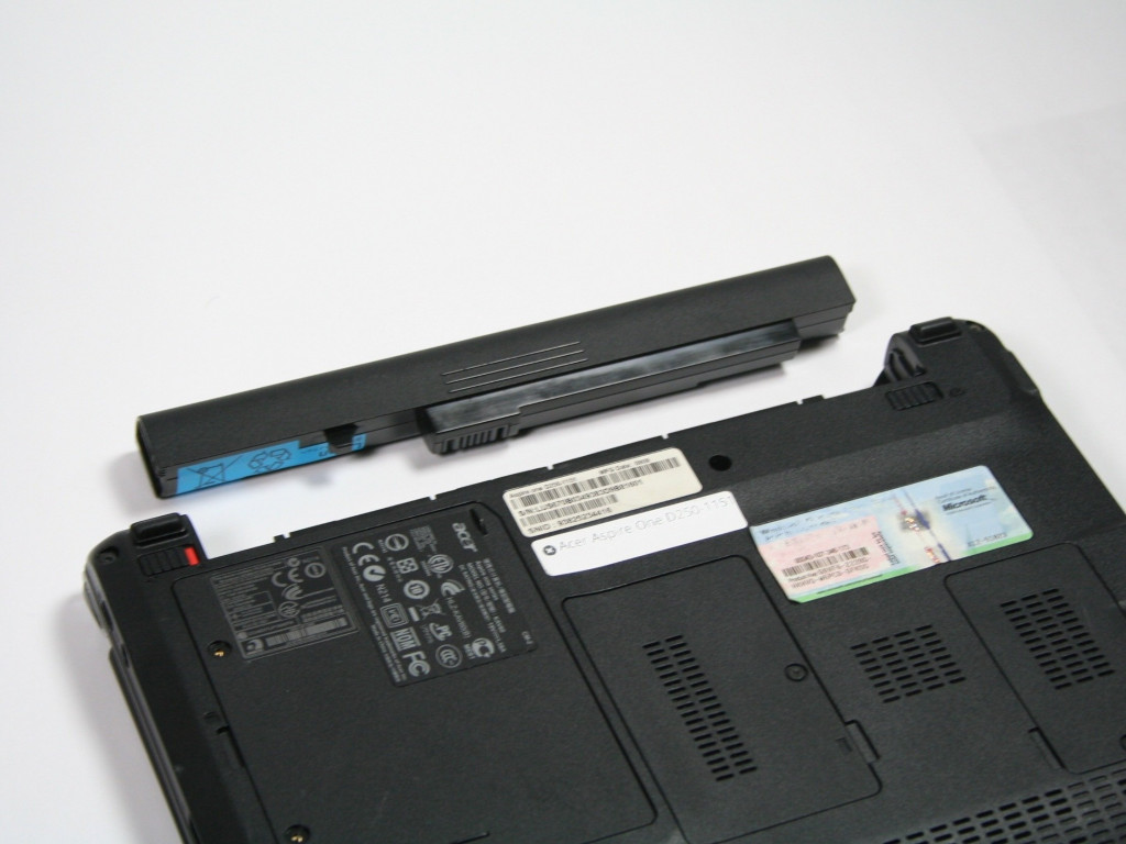 Замена аккумулятора Acer Aspire One D250-1151