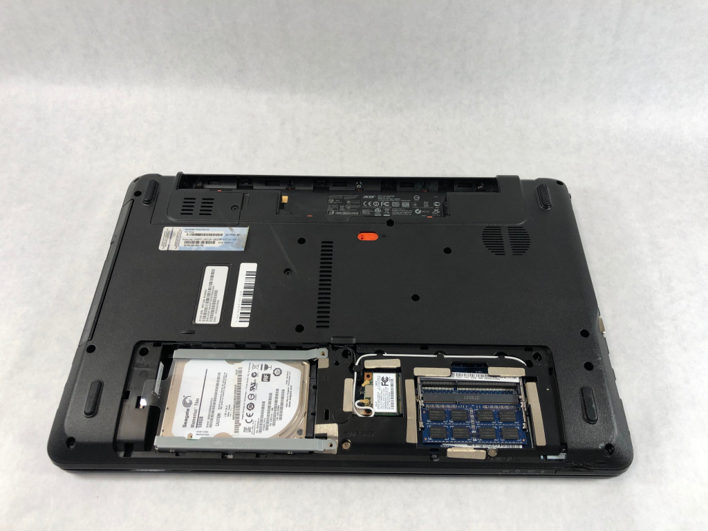 Замена ОЗУ Acer Aspire E1-531-2438