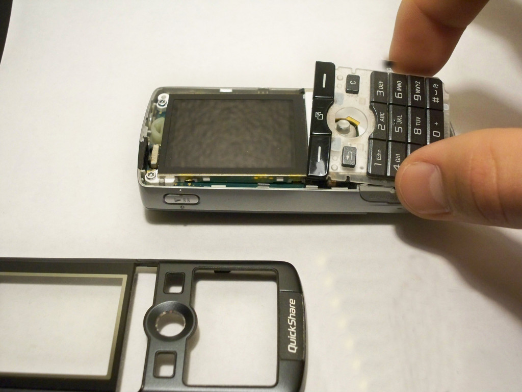 Sony Ericsson K750i Teardown, ремонт за 14 шагов ⚙️ [Инструкция с фото]