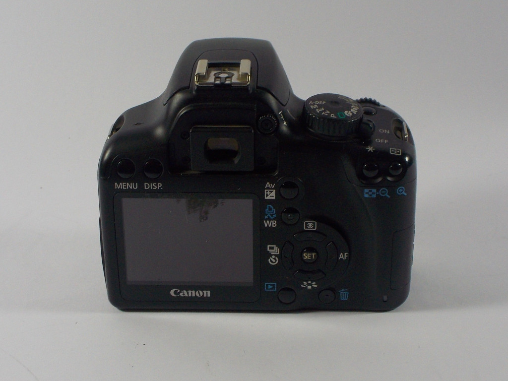 Разборка Canon EOS Rebel XS Задняя крышка