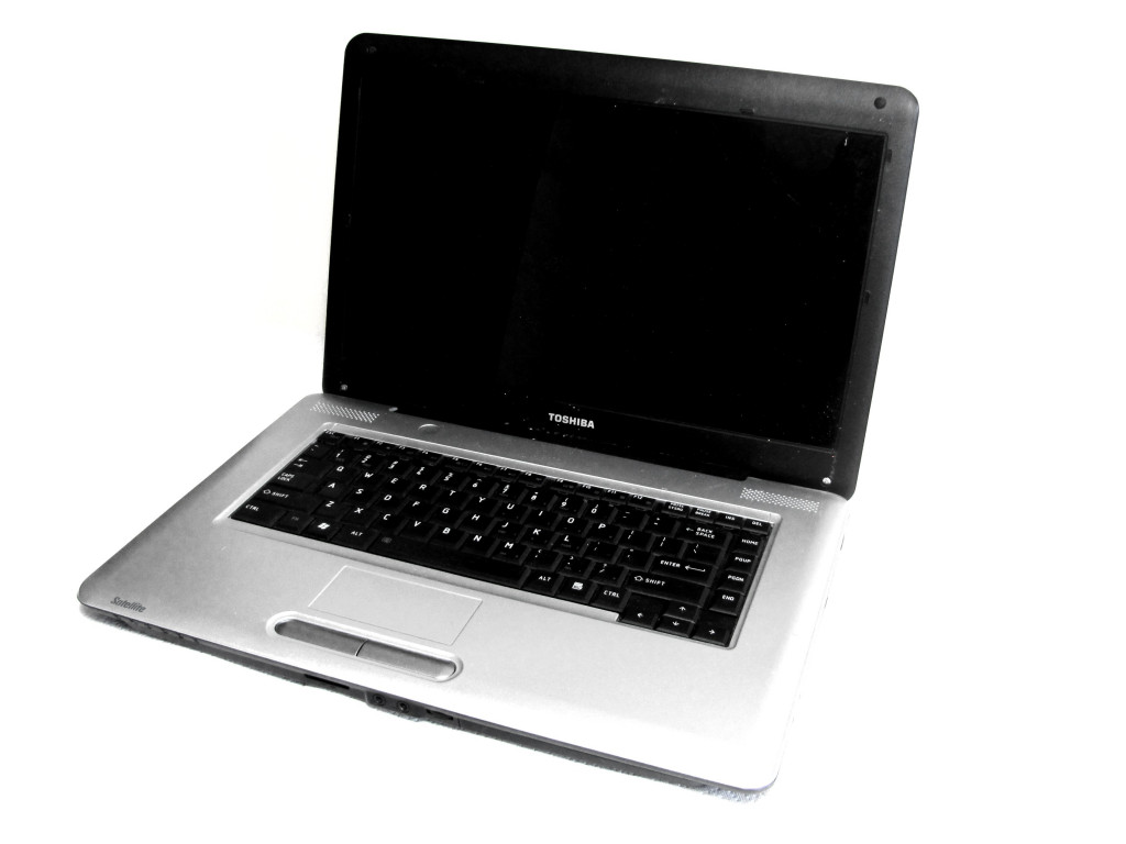 Замена ЖК-дисплея Toshiba Satellite L455-S5975