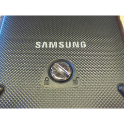 Шаг 2 Samsung Galaxy Xcover GT-S5690 LCD Замена 