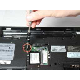 Шаг 4 Замена привода DVD Toshiba Satellite A205-S5812 