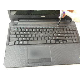 Шаг 2 Замена клавиатуры Dell Inspiron 15-3531 