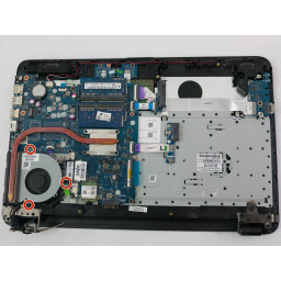 Шаг 6 Замена материнской платы HP 15-af013cl 