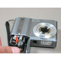 Шаг 4 Замена внешнего корпуса Polaroid i533 