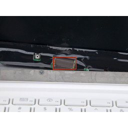 Шаг 7 MacBook Unibody Модель A1342 Замена ЖК-дисплея 