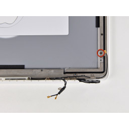 Шаг 29 Замена антенных кабелей для MacBook Unibody Model A1342 