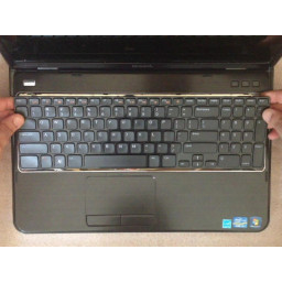 Шаг 2 Dell Inspiron n5110 - замена клавиатуры 