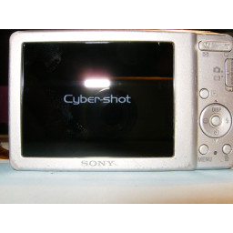 Шаг 5 Sony Cyber-shot DSC-S2100 Замена ЖК-дисплея 