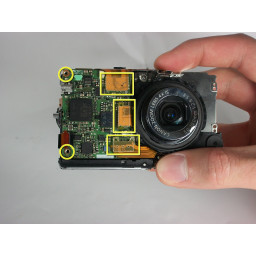 Шаг 4 Разборка платы логики Canon Powershot SD880 