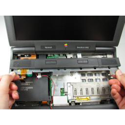 Шаг 10 Замена жесткого диска PowerBook 3400 M3553 