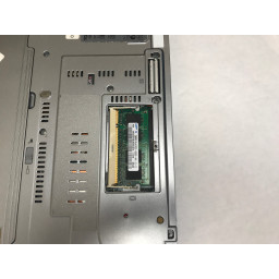 Шаг 1 Замена оперативной памяти Toshiba Portege R205-S209 