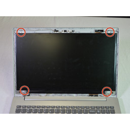 Шаг 2 Замена экрана Lenovo Ideapad 320-15ABR 