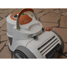 Шаг 1 Разборка Philips Marathon Vacuum FC9202 (Французский) 