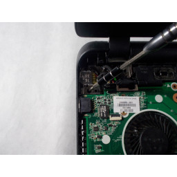 Шаг 12 Запасной разъем HP 15-f033wm 