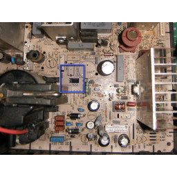 Шаг 5 R52WH74 Замена компонентов материнской платы 