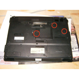 Шаг 1 Замена клавиатуры HP Compaq 6730b 