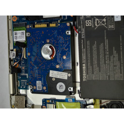 Шаг 7 Замена жесткого диска Toshiba Satellite CL15t-B1204X 