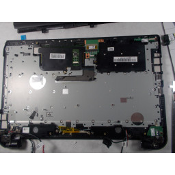 Шаг 18 Замена материнской платы Toshiba Satellite L55t-B5271 