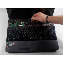 Шаг 8 Замена клавиатуры Acer Aspire 6530-6522 