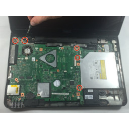 Шаг 18 Замена жесткого диска Dell Inspiron M5110 