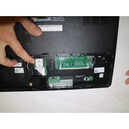 Шаг 9 Dell Inspiron 14-3452 Замена экрана 