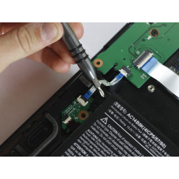 Шаг 3 Замена аккумулятора Acer Aspire R7-371T-72CF 