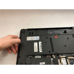 Шаг 7 Замена экрана Acer Aspire E1-531-2438 