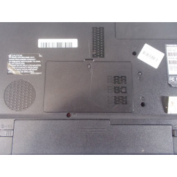 Шаг 1 Замена ОЗУ Toshiba Satellite C655-S5142 