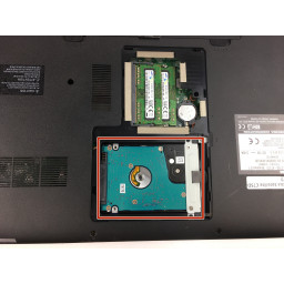 Шаг 5 Замена жесткого диска Toshiba Satellite C75D-A7370 