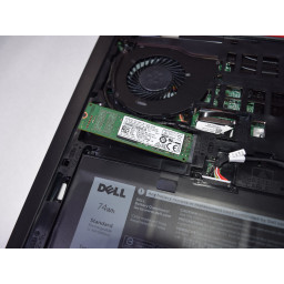 Шаг 6 Dell Inspiron 15-7559 Замена SSD 