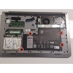 Шаг 2 Dell Inspiron 15-5548 Замена батареи 