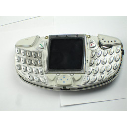 Шаг 5 Замена экрана Nokia 3300B 