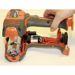 Шаг 2 RIDGID R860052 Замена узла коммутатора 