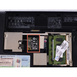 Шаг 4 Замена беспроводной карты HP Compaq Presario cq62-214nr 