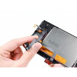 Шаг 27 Замена Nintendo DSi Upper LCD / Динамиков 