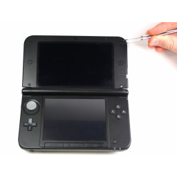 Шаг 23 Замена Nintendo 3DS XL с верхним ЖК-дисплеем 