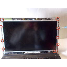 Шаг 3 Замена Dell Precision M6600 LCD 