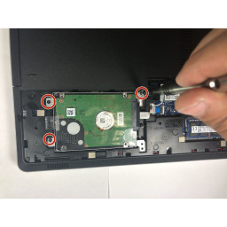 Шаг 3 Dell Inspiron 15-5559 Замена жесткого диска 