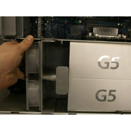 Шаг 2 Разборка материнской платы Power Mac G5 