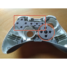 Шаг 6 Разрыв беспроводного контроллера Xbox 360 Извлечение D-Pad