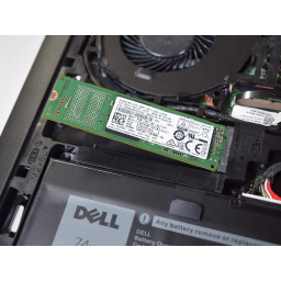 Шаг 5 Dell Inspiron 15-7559 Замена SSD 