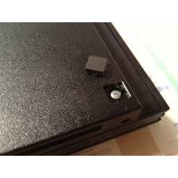 Шаг 1 PlayStation 2 Slimline (SCPH-75004) အား တစစီ ျ ဖုတ္ ျ ခင္း အဆ င့ ္ဆ င့ ္ 